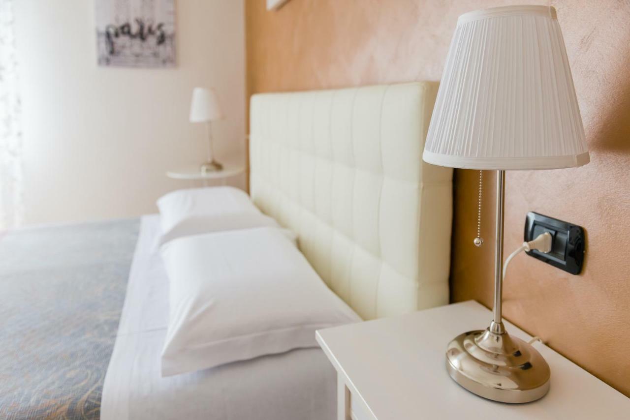B&B Le City มอนเตซิลวาโน ภายนอก รูปภาพ